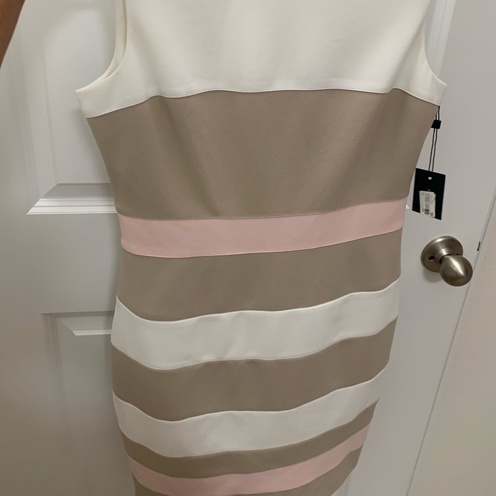 Dress - Picture 3 of 5